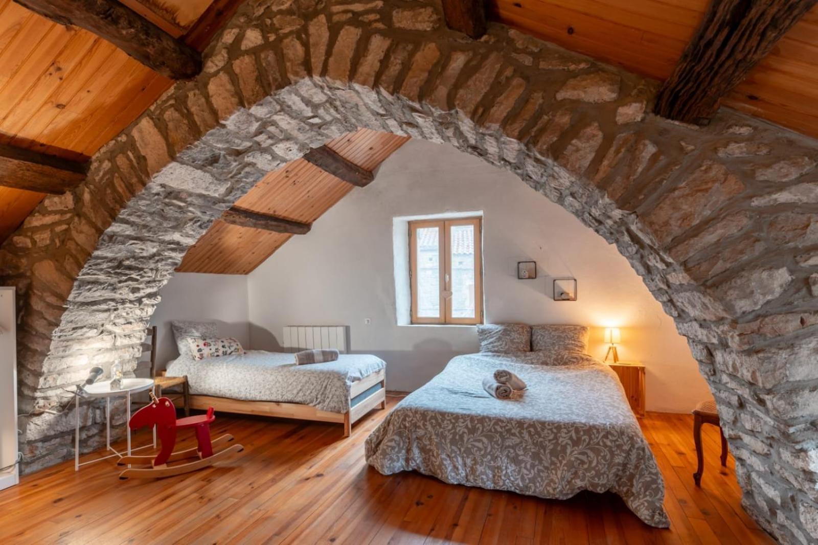 Maison De Village Au Coeur Des Remparts Sainte-Eulalie-de-Cernon Buitenkant foto